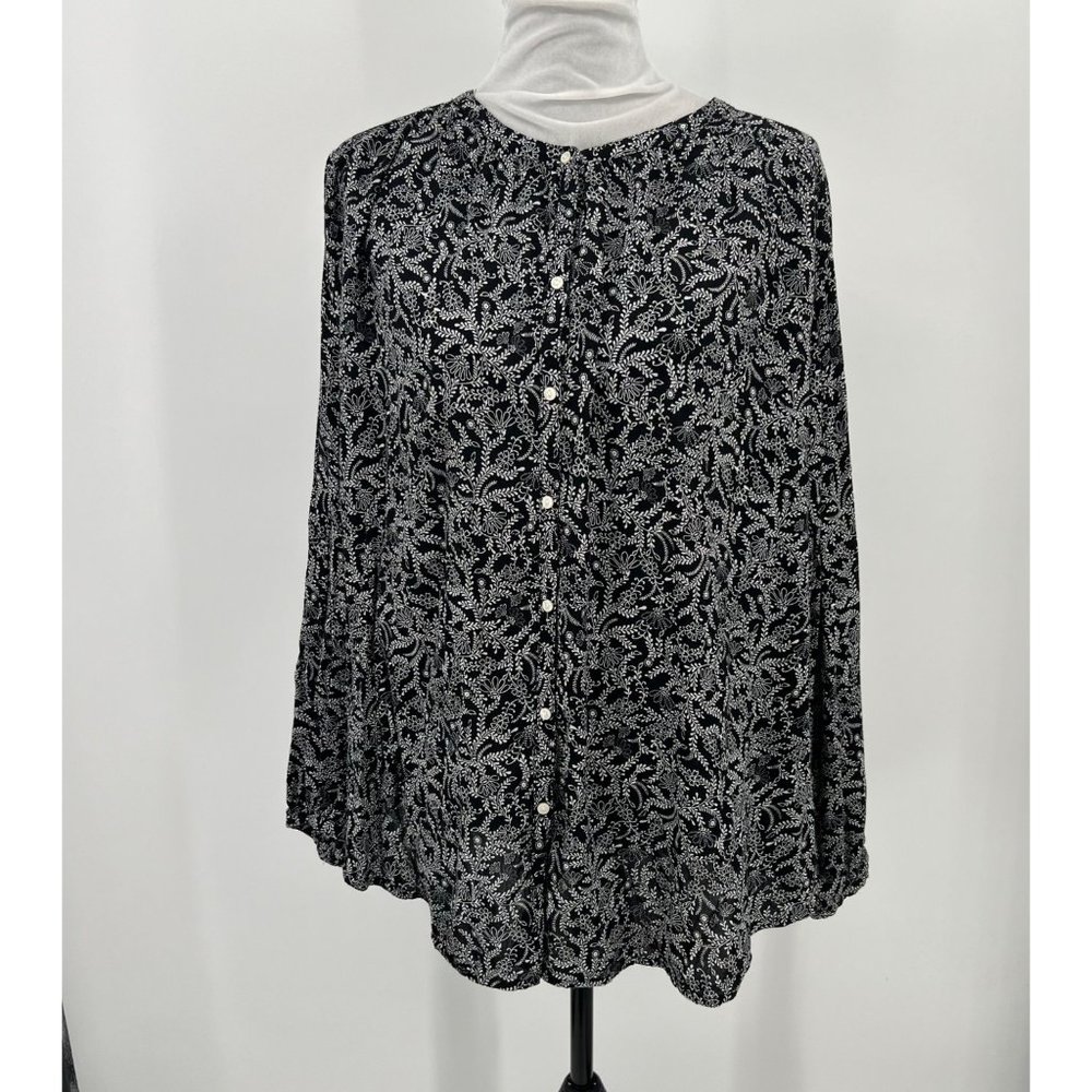 Old Navy Women’s XXL Black And White Floral Top Blouse